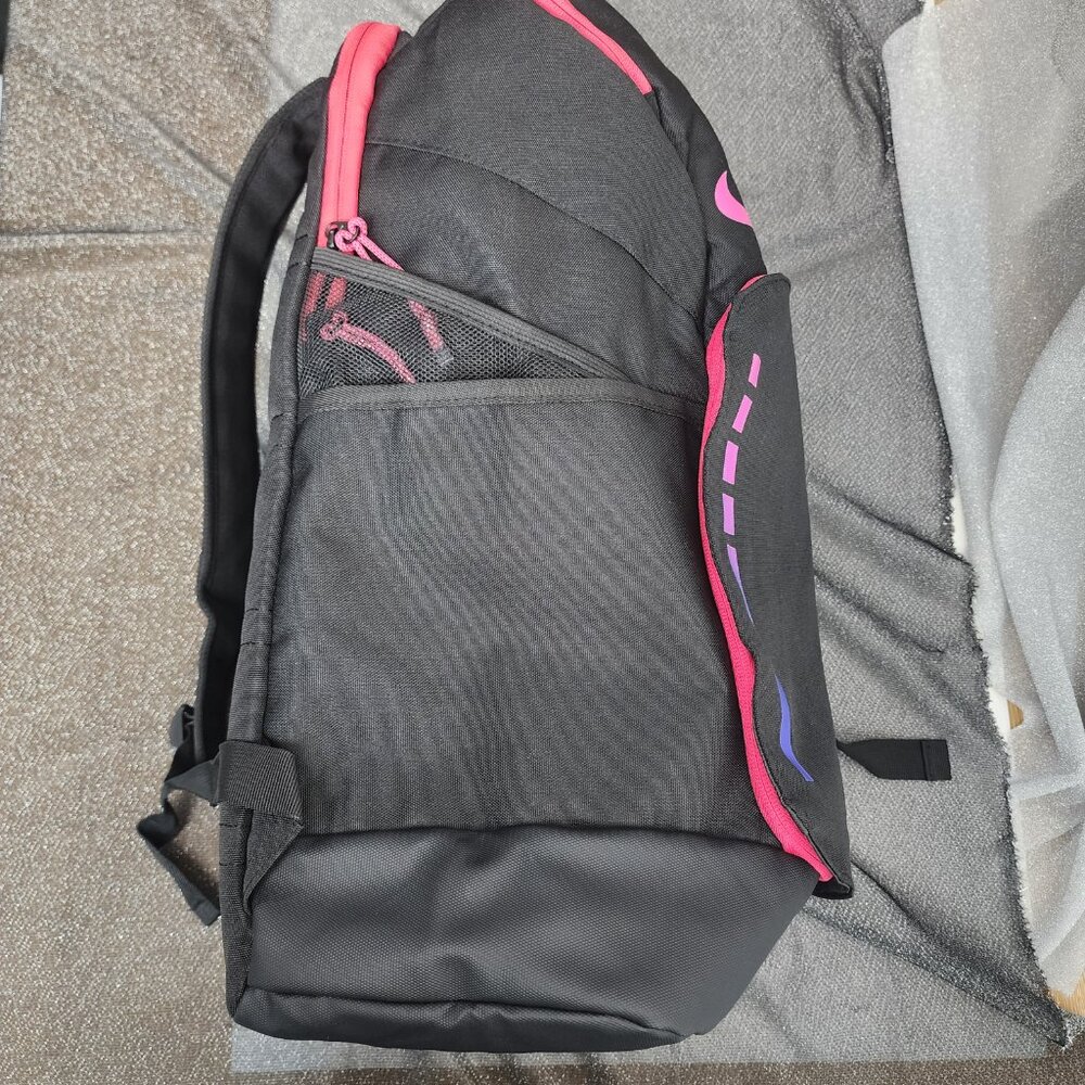 🍊NWT Nike basketball backpack air cushion backpack large capacity bag - Picture 4 of 4